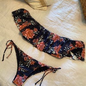 Billabong floral bikini set